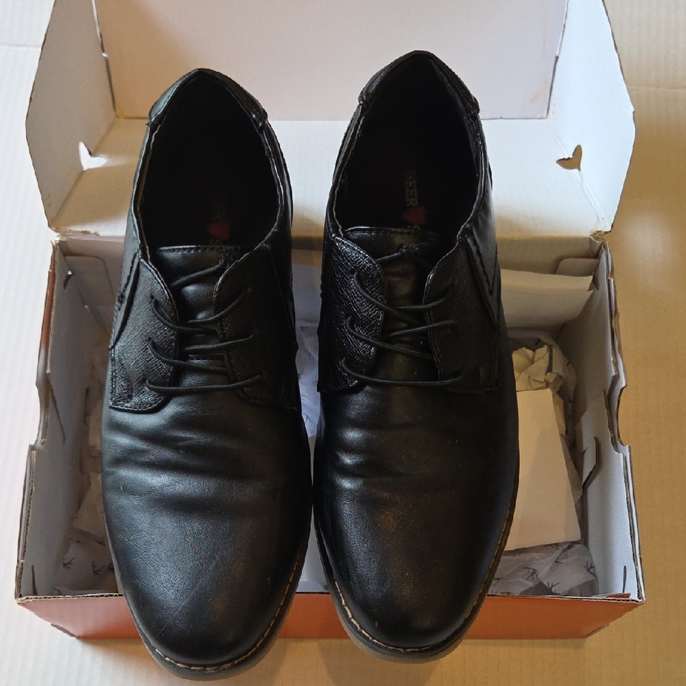 Deer Stags Men's Black Oxfords 6M